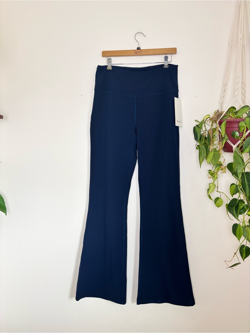 Lululemon Groove Super-High-Rise
Flared Pant Nulu In True Navy - Picture 5 of 10